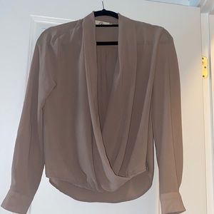 Cute open in the front light brown/beige shirt